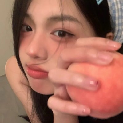 蜜桃女孩